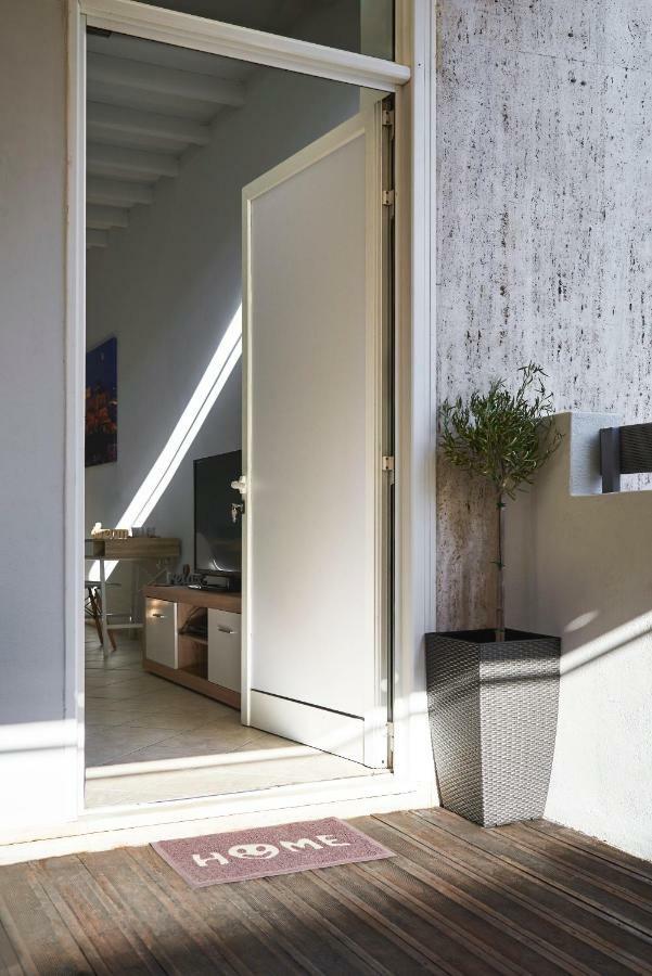 Spacious Apartment-600M From The Subway أثينا المظهر الخارجي الصورة