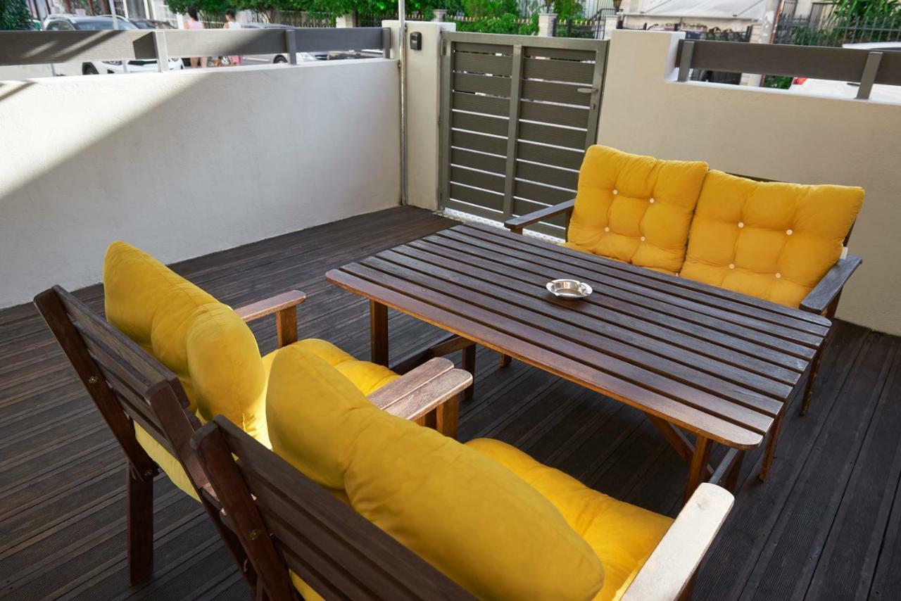 Spacious Apartment-600M From The Subway أثينا المظهر الخارجي الصورة