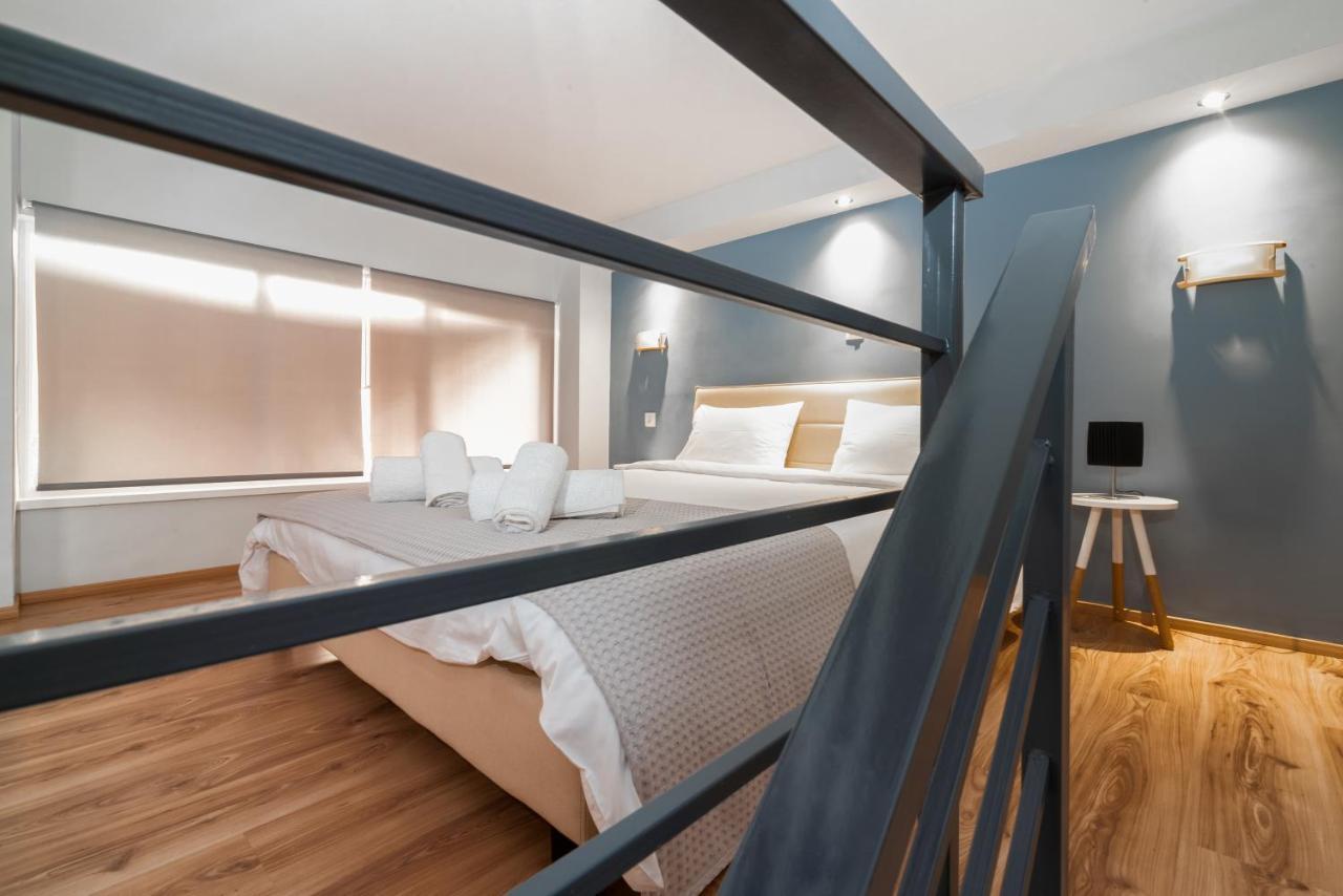 Spacious Apartment-600M From The Subway أثينا المظهر الخارجي الصورة