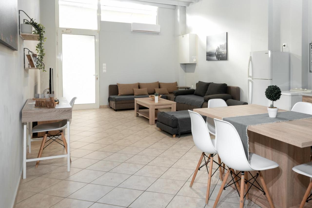 Spacious Apartment-600M From The Subway أثينا المظهر الخارجي الصورة