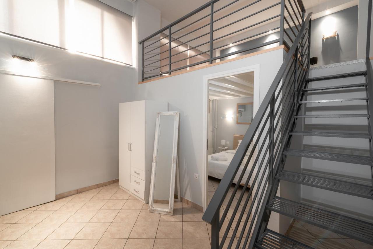 Spacious Apartment-600M From The Subway أثينا المظهر الخارجي الصورة